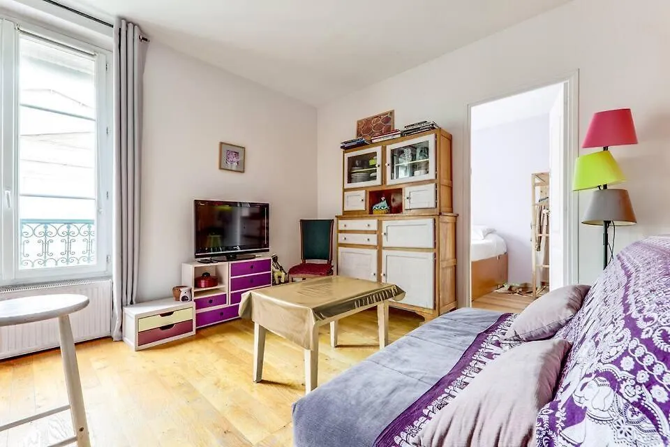 Apartment Charmant Appartement Quartier De Pere Lachaise Paris France